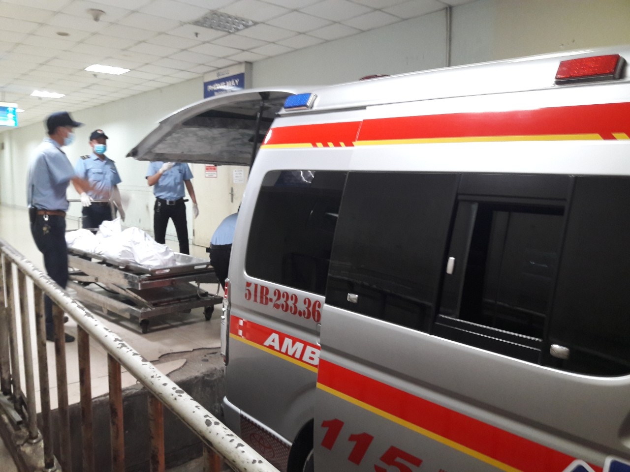 Hầu hết công nhân trong vụ sập tường 10 người chết không có hợp đồng lao động hau het cong nhan trong vu sap tuong 10 nguoi chet khong co hop dong lao dong