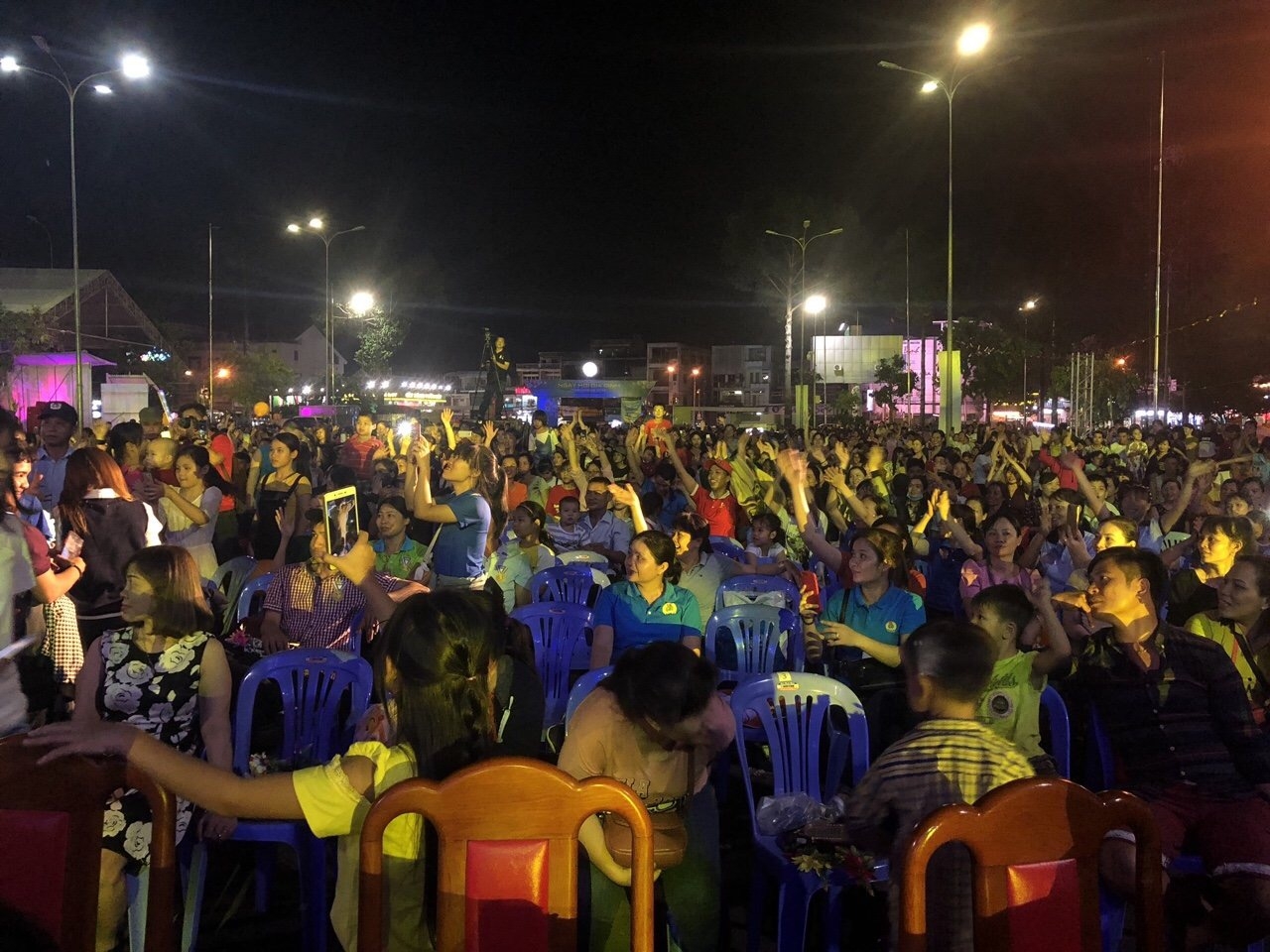 "Cảm ơn Ban giám đốc công ty dù khó khăn vẫn nỗ lực đảm bảo thu nhập cho công nhân!" cam on ban giam doc cong ty du kho khan van no luc dam bao thu nhap cho cong nhan