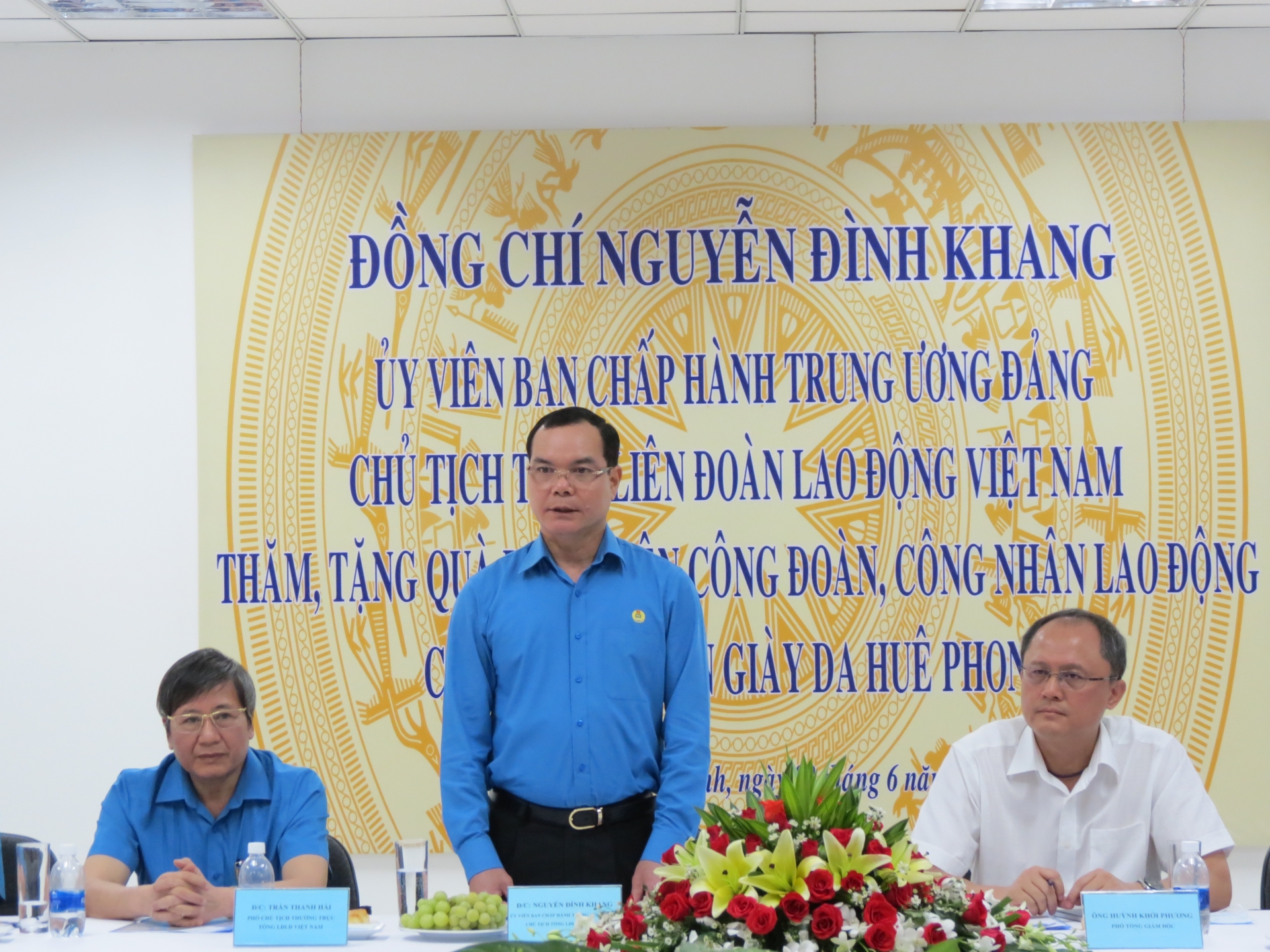 "Mong anh chị em công nhân cùng chia sẻ khó khăn với doanh nghiệp trong giai đoạn này" mong anh chi em cong nhan cung chia se kho khan voi doanh nghiep trong giai doan nay