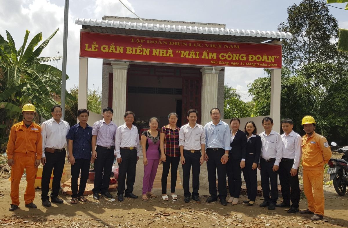 Tập trung hỗ trợ đoàn viên, công đoàn cơ sở ở vùng khó khăn