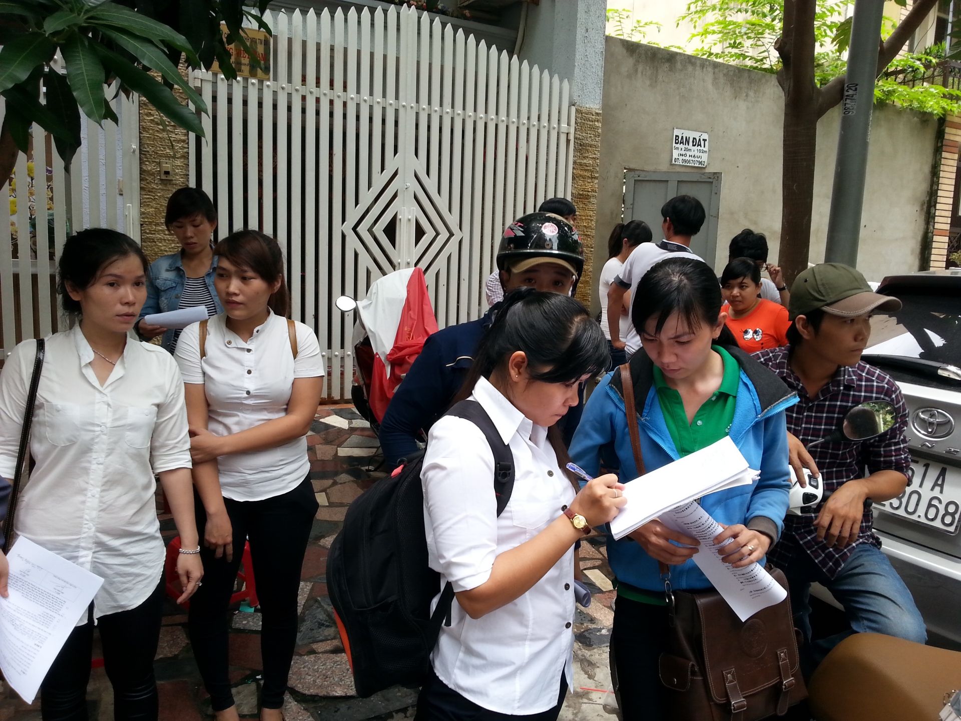 Trả phí cao để đi làm việc ở nước ngoài dễ trở thành nạn nhân của nạn buôn bán người tra phi cao de di lam viec o nuoc ngoai de tro thanh nan nhan cua nan buon ban nguoi