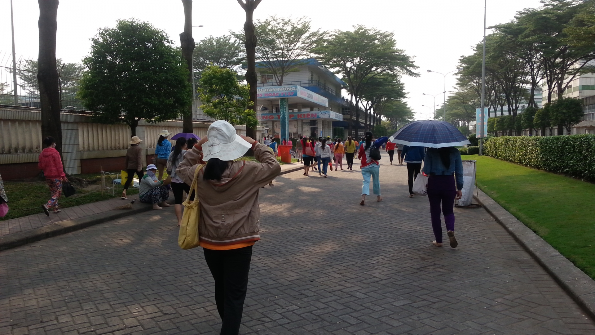 cong ty pouyuen ha so luong cat giam nhan su ho tro 1 thang luong cho moi nam lam viec