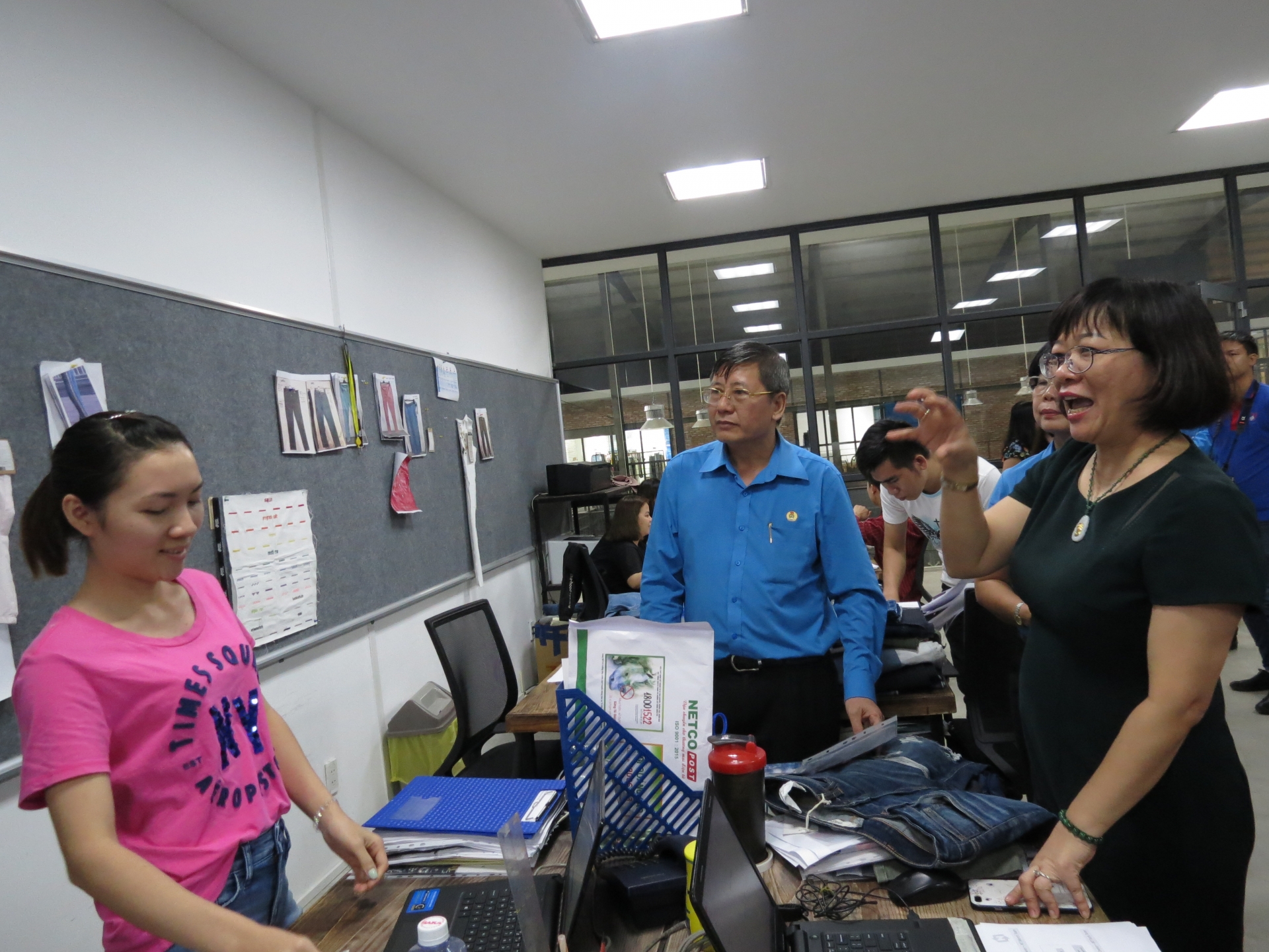 nghe thong tin ve goi 62000 ty da tat bat chuan bi giay to sau do thi cho dai co