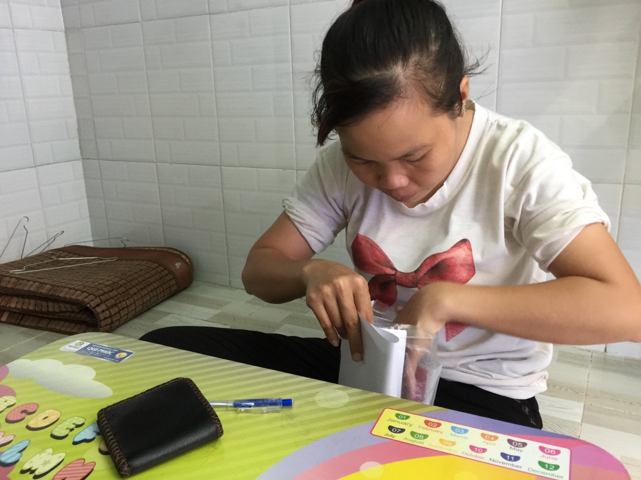 Công nhân PouYuen mất việc là mẹ đơn thân “sắp tới rất khó khăn nhưng cố gắng vì con” cong nhan pouyuen mat viec la me don than sap toi rat kho khan nhung co gang vi con