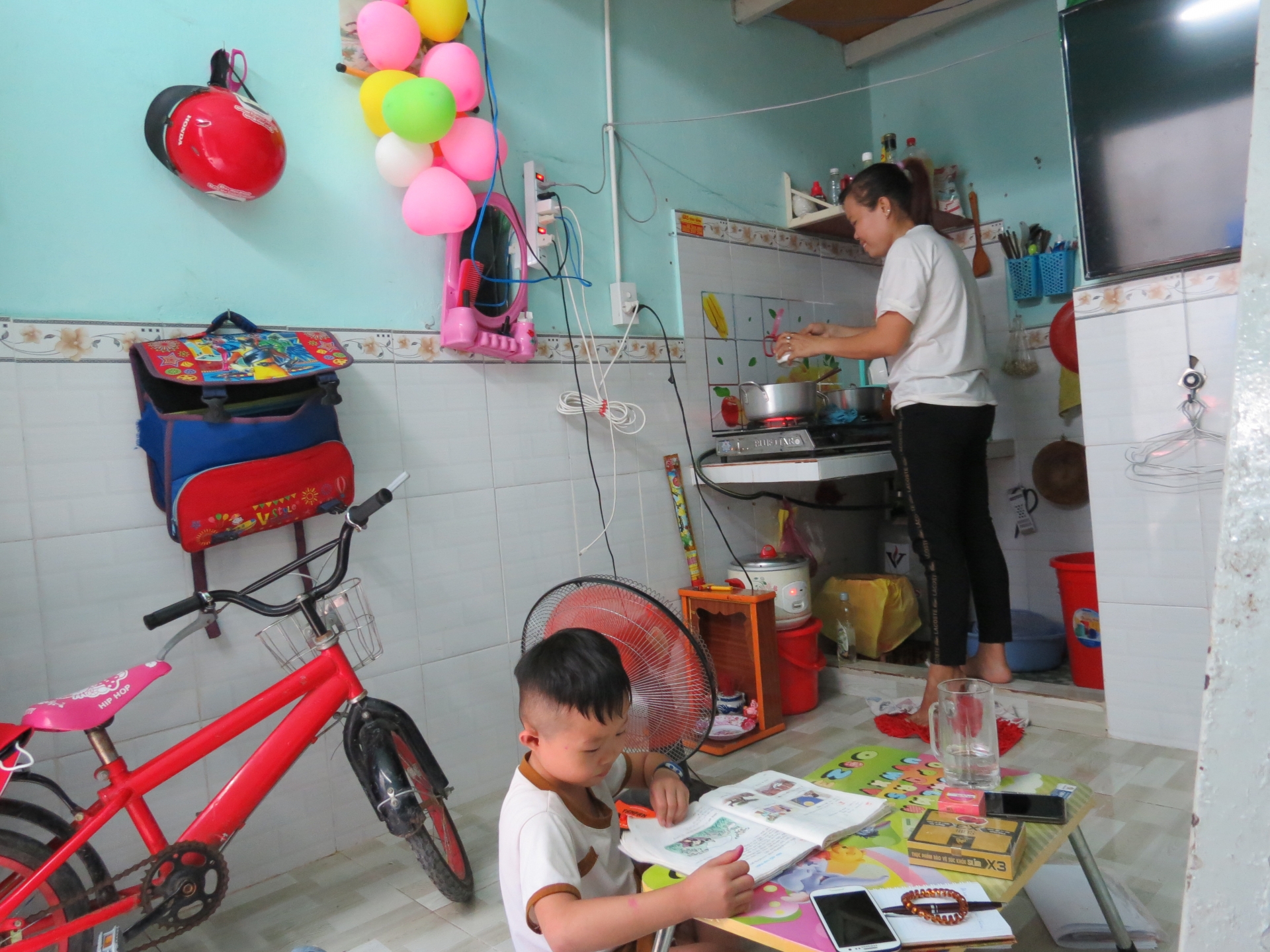 Công nhân PouYuen mất việc là mẹ đơn thân “sắp tới rất khó khăn nhưng cố gắng vì con” cong nhan pouyuen mat viec la me don than sap toi rat kho khan nhung co gang vi con