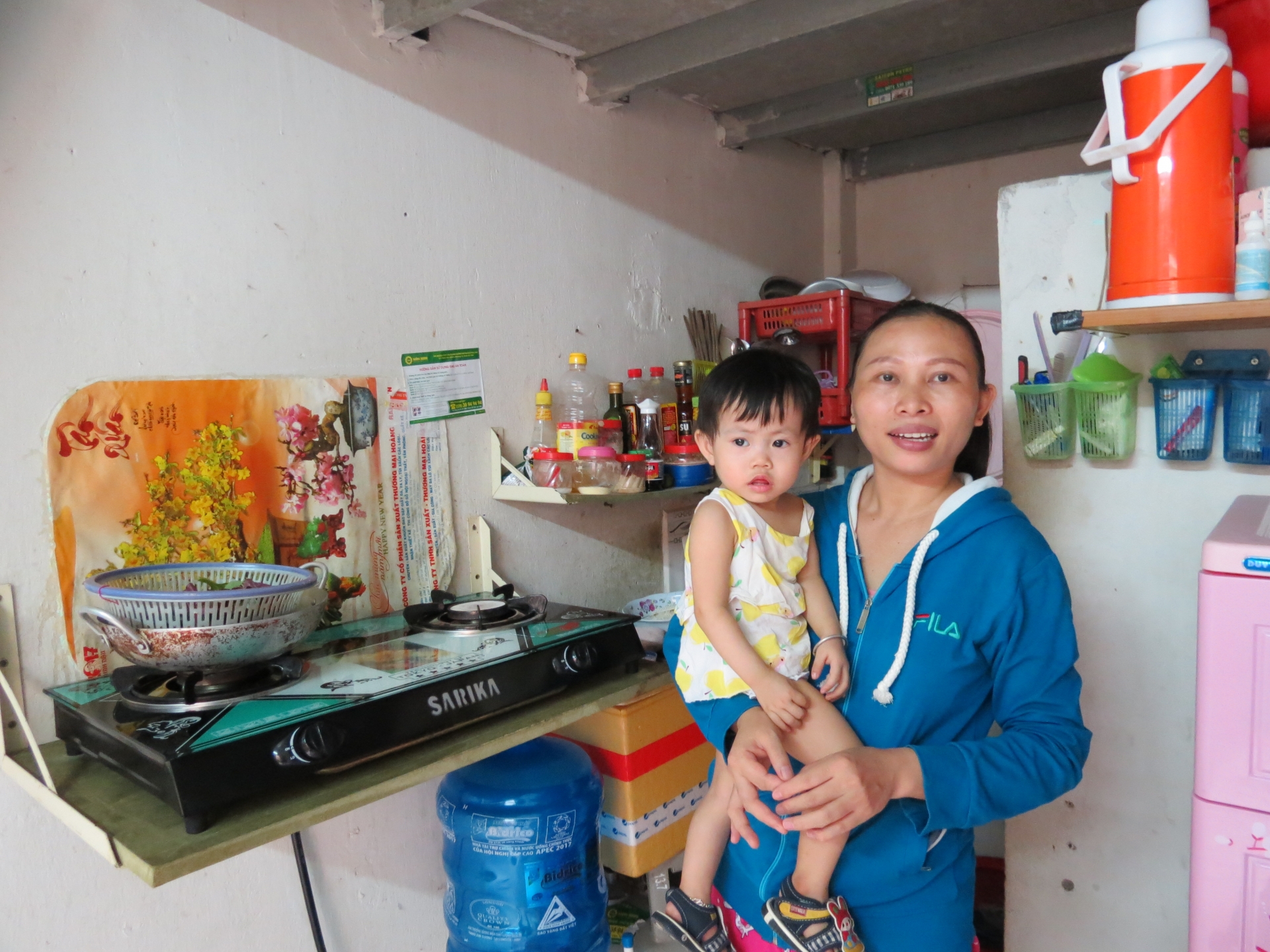 Vẹn tình với công nhân Huê Phong Vẹn tình với công nhân Huê Phong