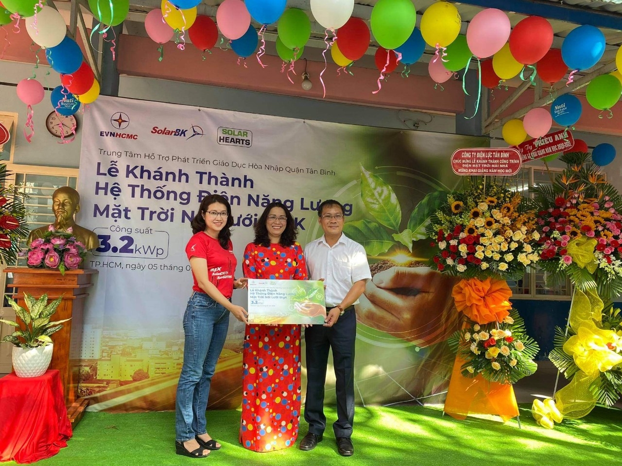 Trao “niềm vui nhà mới” đến gia đình chị em có hoàn cảnh khó khăn Trao “niềm vui nhà mới” đến gia đình chị em có hoàn cảnh khó khăn