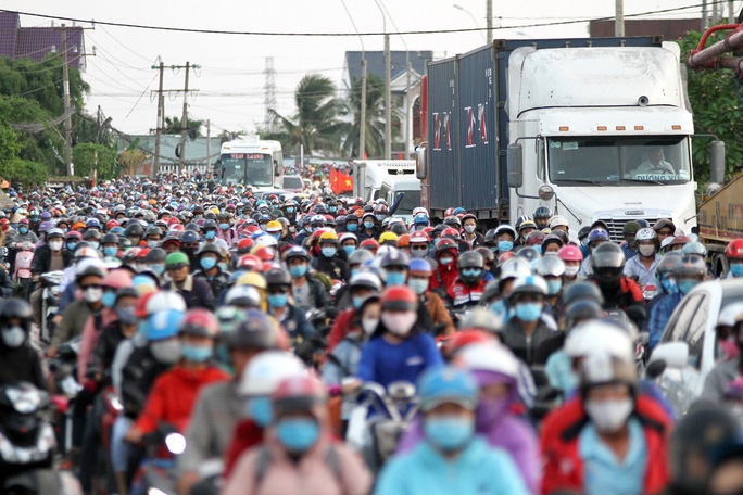 Nghỉ Tết Dương lịch mấy ngày, định về quê mà thấy Covid căng quá, lại thôi! Nghỉ Tết Dương lịch mấy ngày, định về quê mà thấy Covid căng quá, lại thôi!