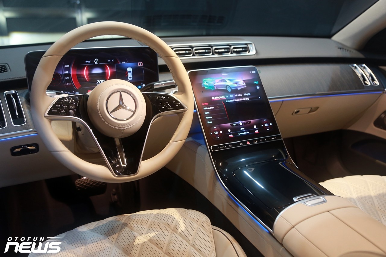 Cận cảnh Mercedes S450 2022 nhập khẩu chính hãng giá 5,2 tỷ đồng Cận cảnh Mercedes S450 2022 nhập khẩu chính hãng giá 5,2 tỷ đồng