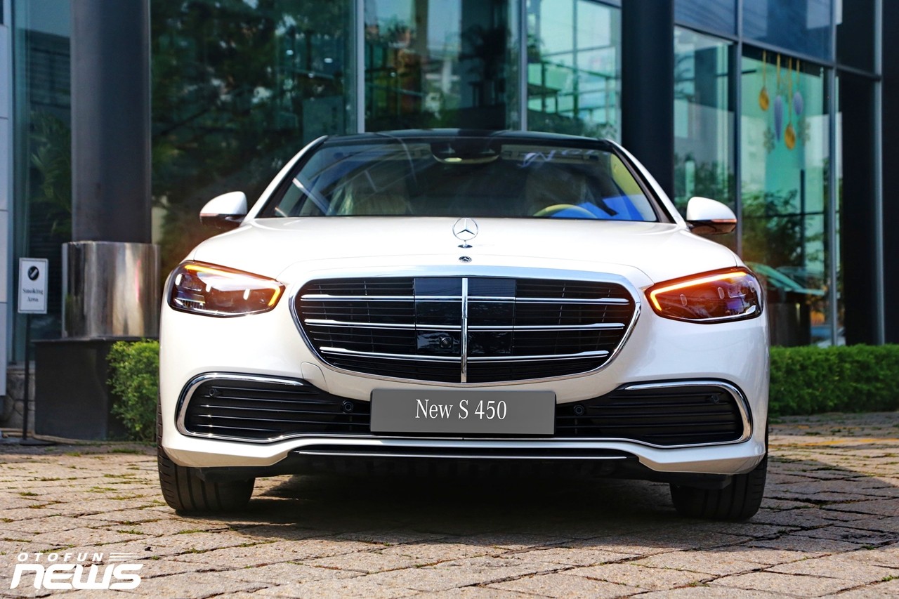 Cận cảnh Mercedes S450 2022 nhập khẩu chính hãng giá 5,2 tỷ đồng Cận cảnh Mercedes S450 2022 nhập khẩu chính hãng giá 5,2 tỷ đồng