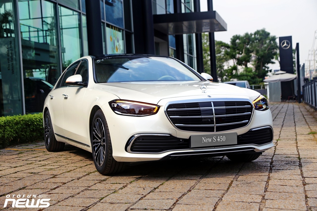Cận cảnh Mercedes S450 2022 nhập khẩu chính hãng giá 5,2 tỷ đồng Cận cảnh Mercedes S450 2022 nhập khẩu chính hãng giá 5,2 tỷ đồng