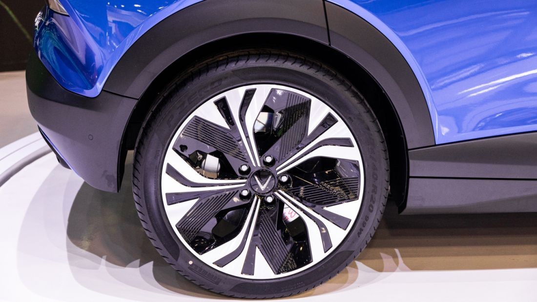 VF6 - SUV điện cỡ B gây ấn tượng màn hình giải trí cỡ lớn VF6 - SUV điện cỡ B gây ấn tượng màn hình giải trí cỡ lớn