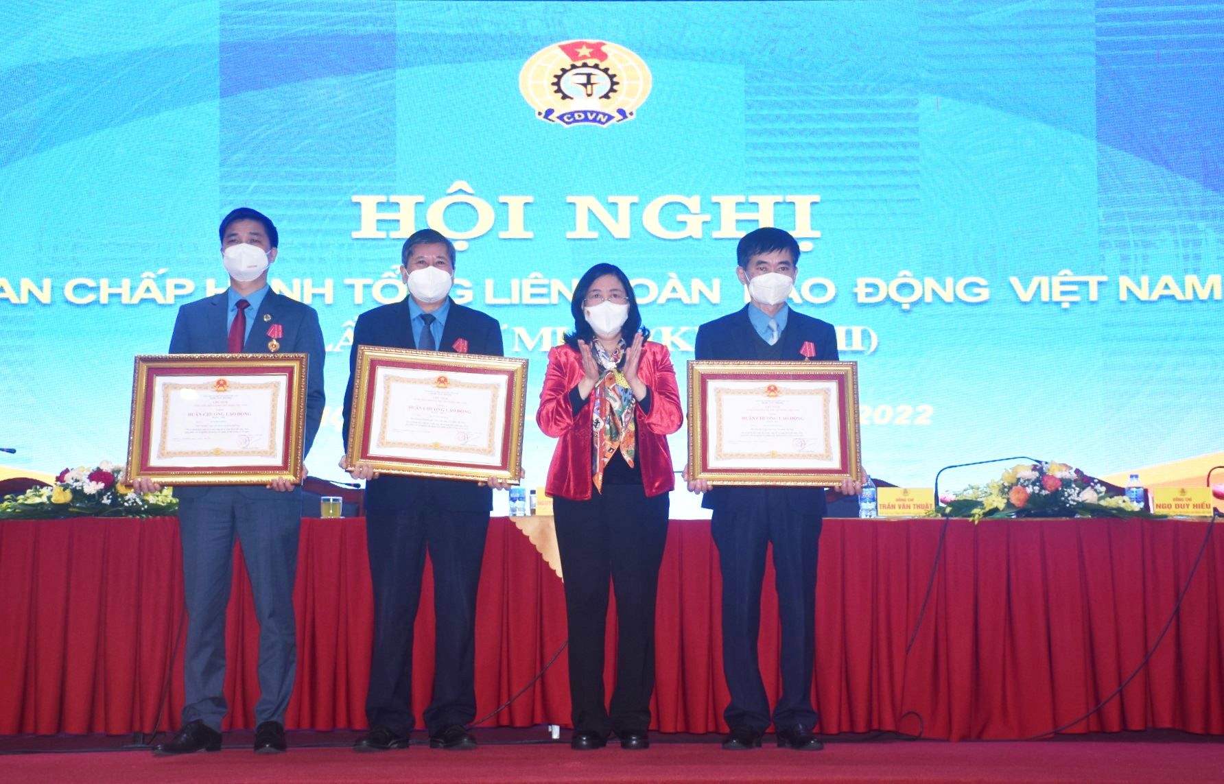 "Việc phát triển tổ chức, đoàn viên là một trong những nhiệm vụ sống còn" "Việc phát triển tổ chức, đoàn viên là một trong những nhiệm vụ sống còn"