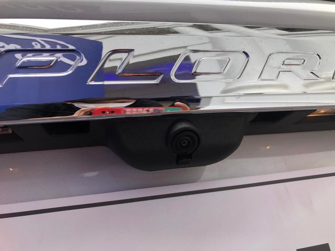 Ford Explorer mới ra mắt, giá 2,366 tỷ đồng