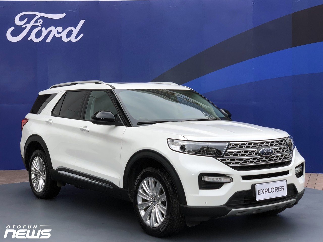 Cận cảnh Ford Explorer 2022 giá 2,366 tỷ tại Việt Nam Cận cảnh Ford Explorer 2022 giá 2,366 tỷ tại Việt Nam
