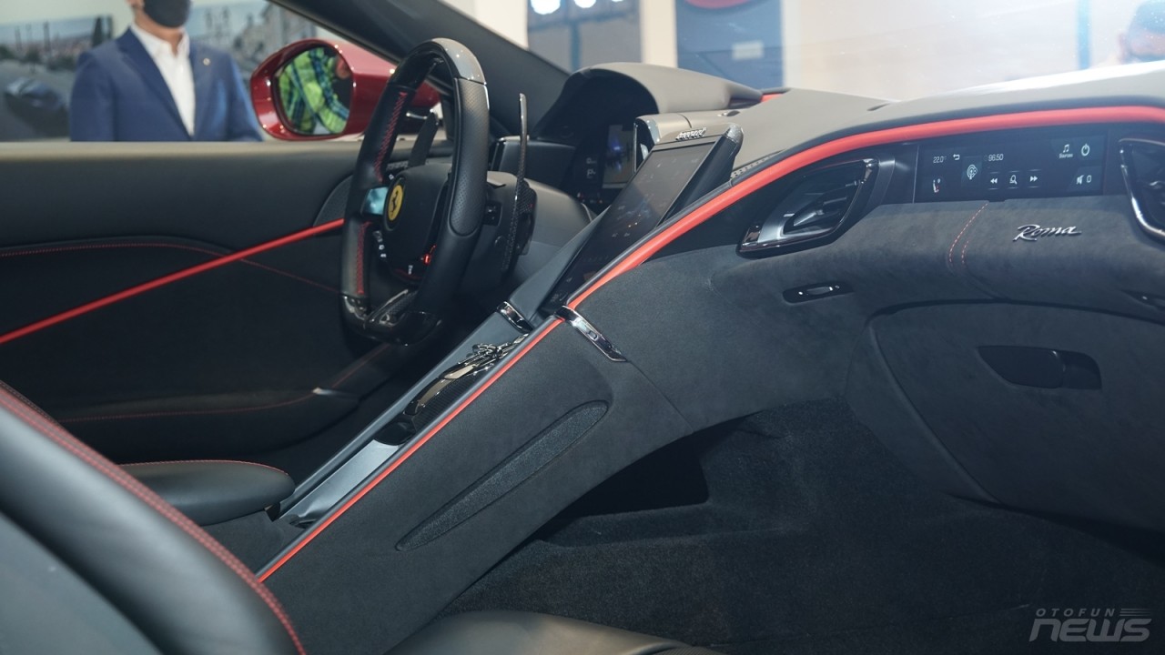 Ferrari Roma được vinh danh là siêu xe xuất sắc nhất trong năm Ferrari Roma được vinh danh là siêu xe xuất sắc nhất trong năm