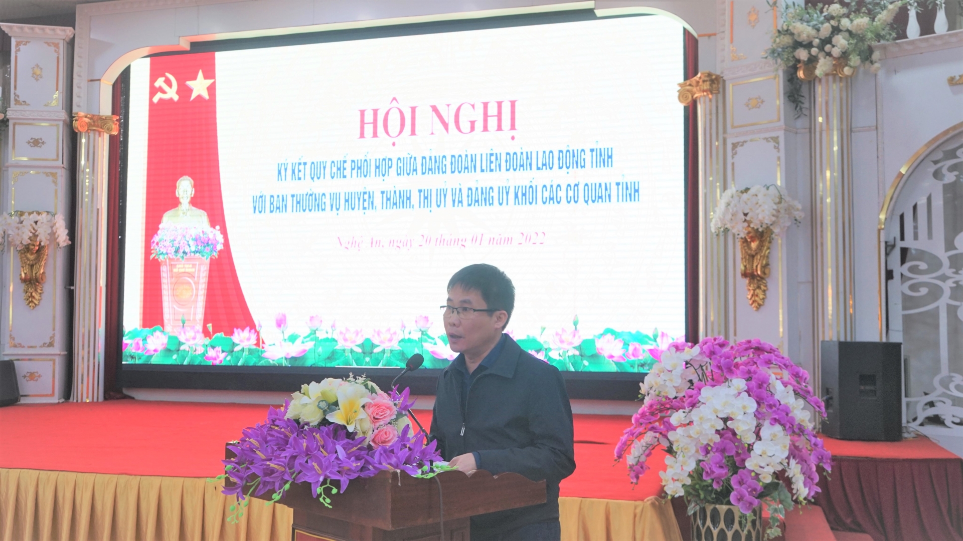 Đảng đoàn LĐLĐ tỉnh Nghệ An ký kết quy chế phối hợp với BTV huyện, thành, thị ủy Đảng đoàn LĐLĐ tỉnh Nghệ An ký kết quy chế phối hợp với BTV huyện, thành, thị ủy