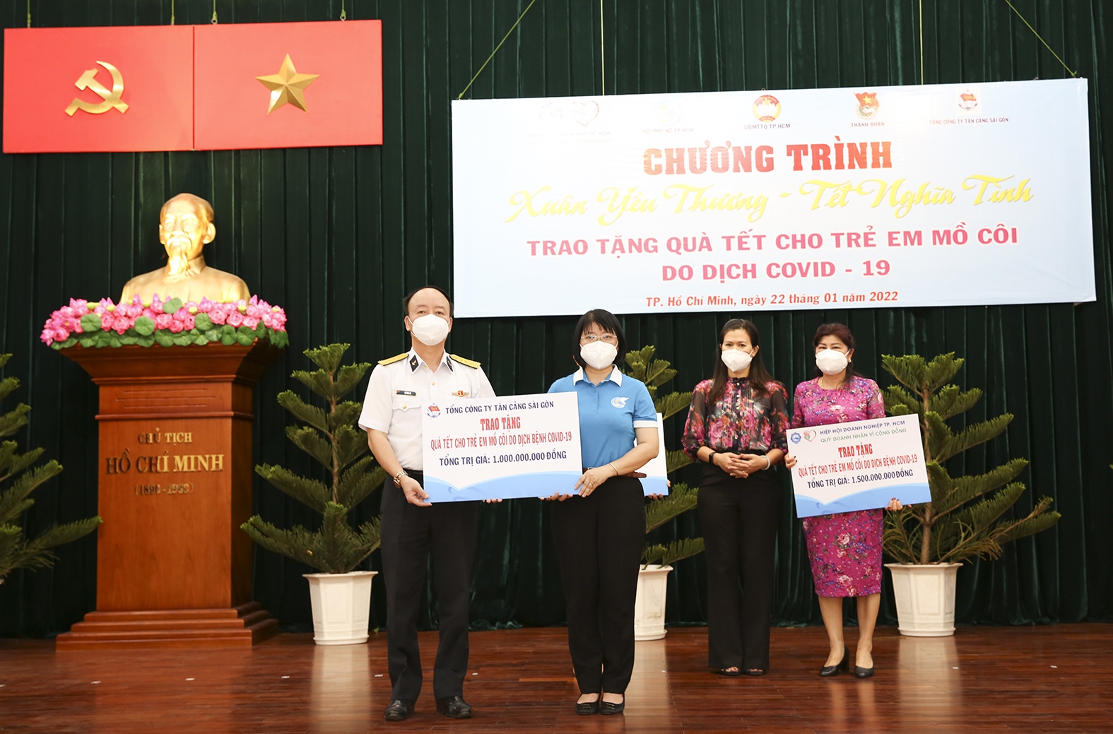 Tổng Công ty Tân Cảng Sài Gòn chung sức lo Tết cho trẻ em mồ côi vì Covid-19 Tổng Công ty Tân Cảng Sài Gòn chung sức lo Tết cho trẻ em mồ côi vì Covid-19