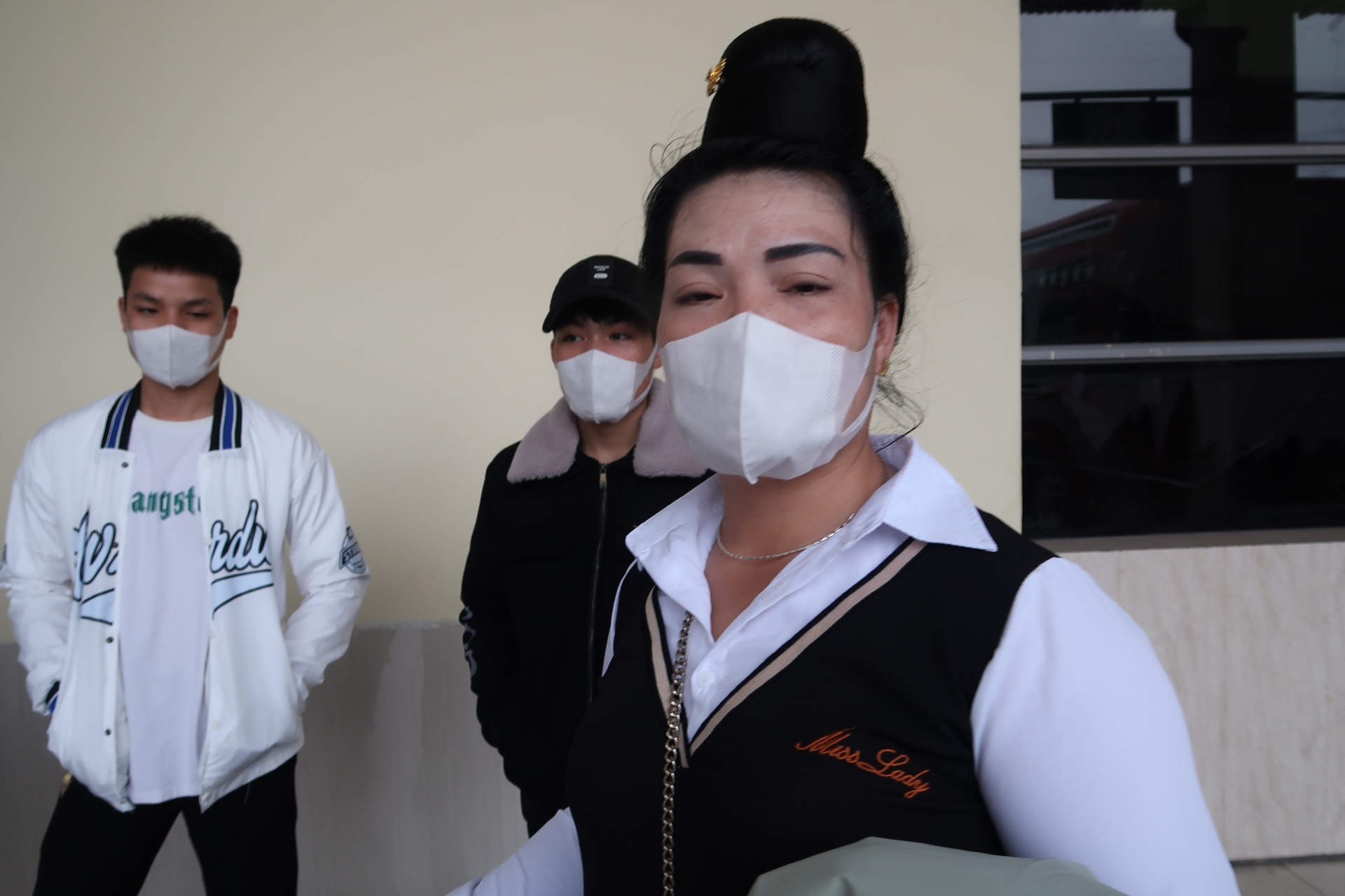 Bị giữ tiền lương, công nhân về quê đón Tết trong lo lắng Bị giữ tiền lương, công nhân về quê đón Tết trong lo lắng