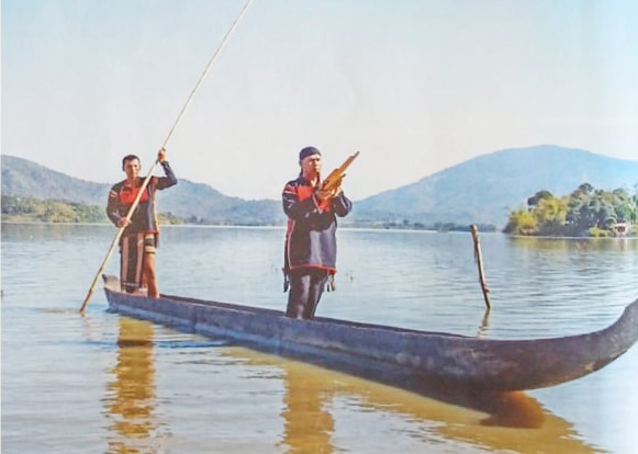 Tự tình với Tây Nguyên Tự tình với Tây Nguyên