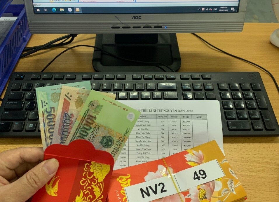 Người lao động phấn khởi trong ngày “mở máy” đầu năm Người lao động phấn khởi trong ngày “mở máy” đầu năm