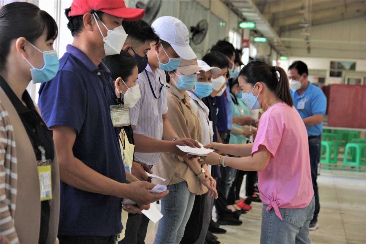 Long An: Người lao động được doanh nghiệp, Công đoàn hỗ trợ, chăm lo Long An: Người lao động được doanh nghiệp, Công đoàn hỗ trợ, chăm lo