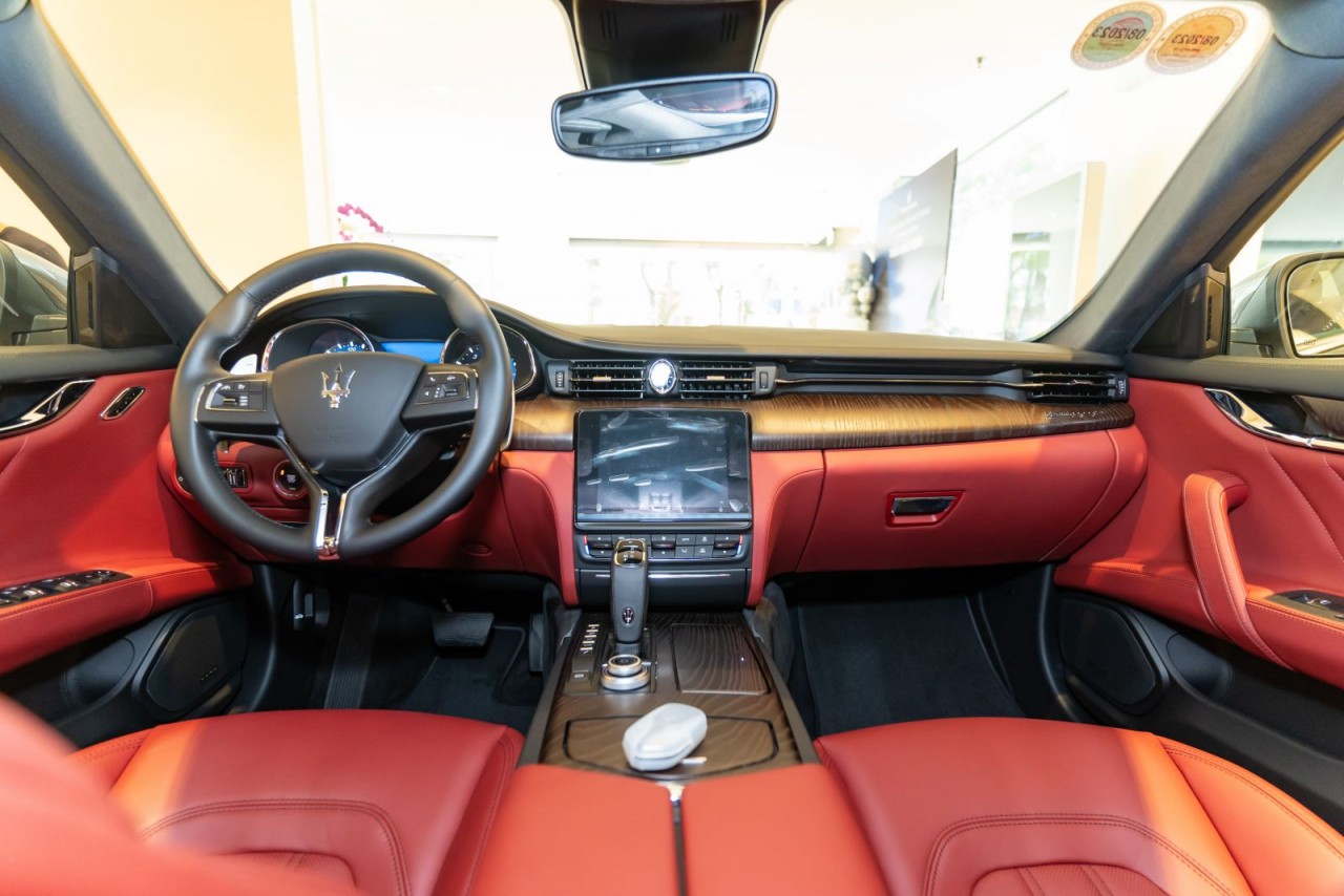 Diễn viên Trần Bảo Sơn 'tậu' Maserati Quattroporte Granlusso