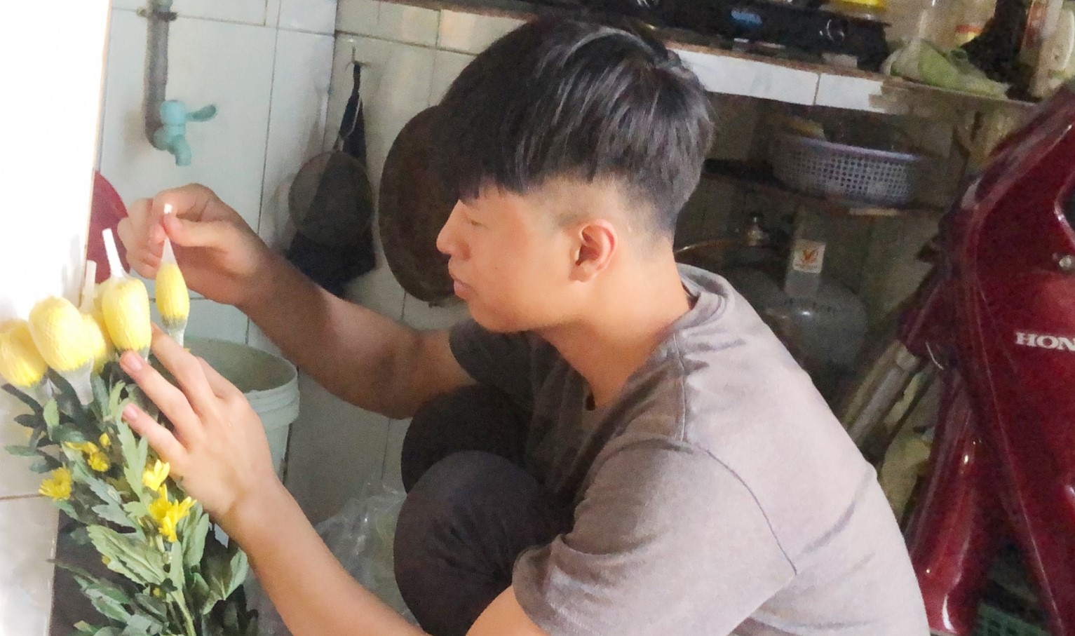 Chăm lo, định hướng tương lai cho con công nhân mồ côi vì Covid-19 Chăm lo, định hướng tương lai cho con công nhân mồ côi vì Covid-19