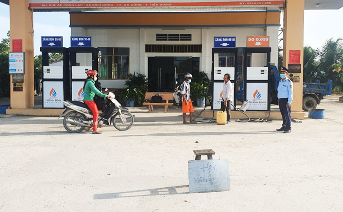 Điều hành xăng dầu và thông tin bất nhất