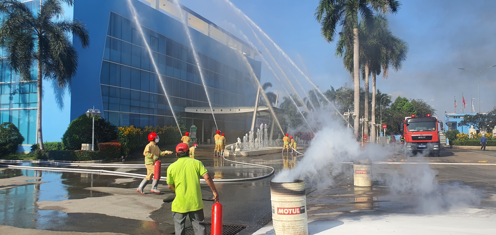 Diễn tập phương án chữa cháy, cứu hộ cứu nạn tại VWS