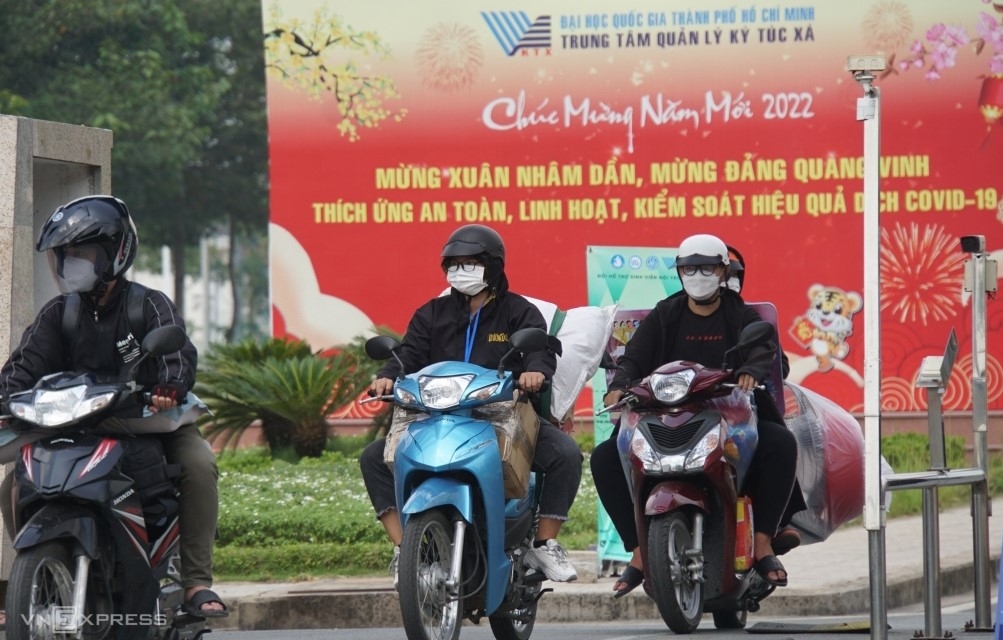 Các trường đại học “quay xe”, sinh viên điêu đứng Các trường đại học “quay xe”, sinh viên điêu đứng