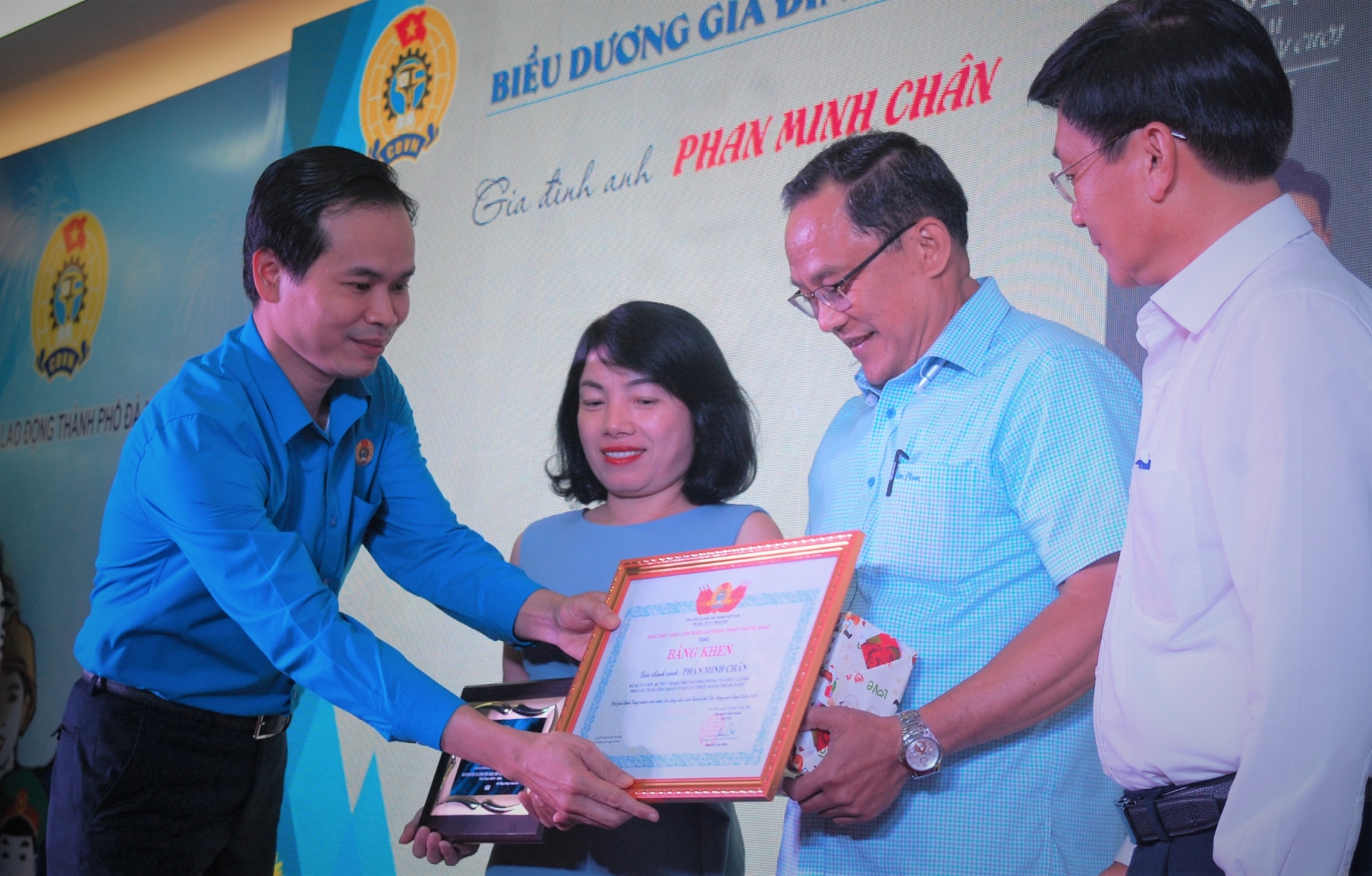 Đà Nẵng: Gia đình tiêu biểu được nghỉ dưỡng ở Resort 5 sao Đà Nẵng: Gia đình tiêu biểu được nghỉ dưỡng ở Resort 5 sao