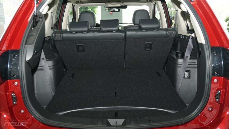 Cận cảnh Mitsubishi Outlander 2022 vừa được ra mắt