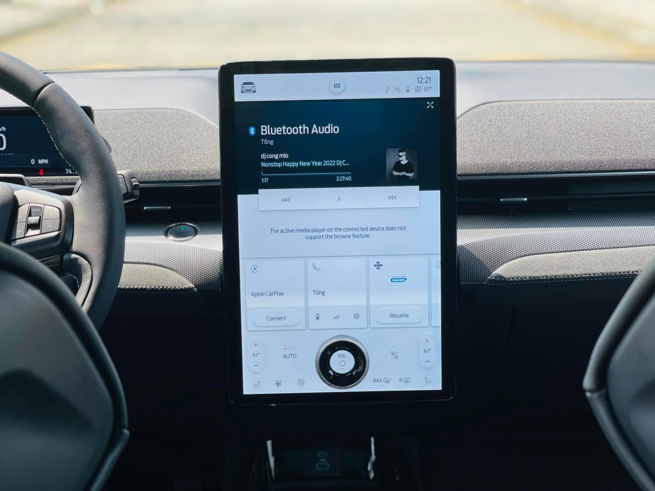 Cận cảnh xe điện Ford Mustang E-Mach đầu tiên tại Việt Nam