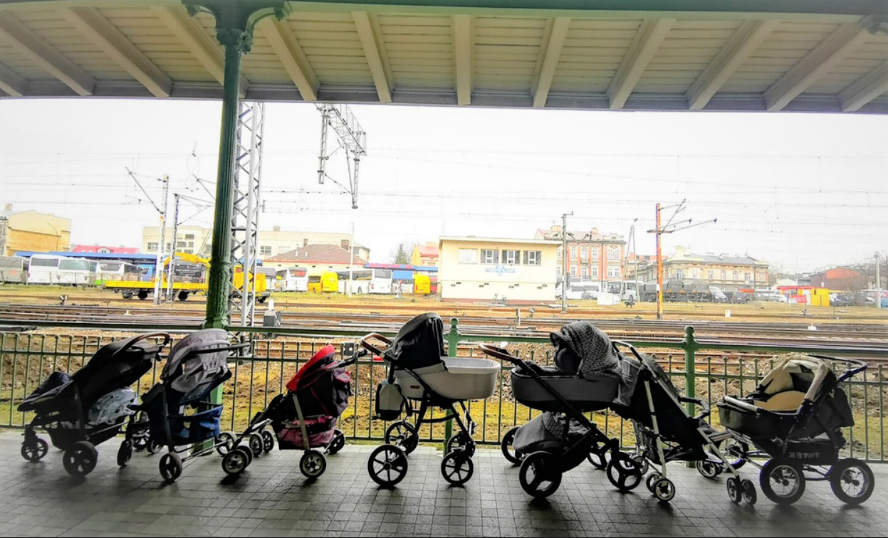 Những chiếc xe nôi của lòng nhân đạo Những chiếc xe nôi của lòng nhân đạo