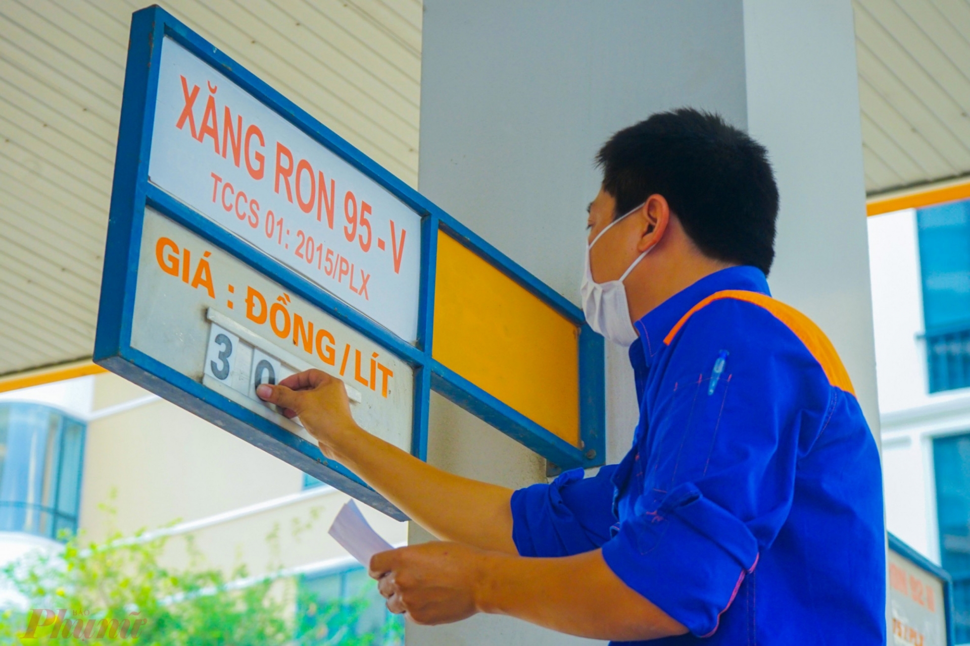 Giá xăng tăng và những vấn đề nóng hổi