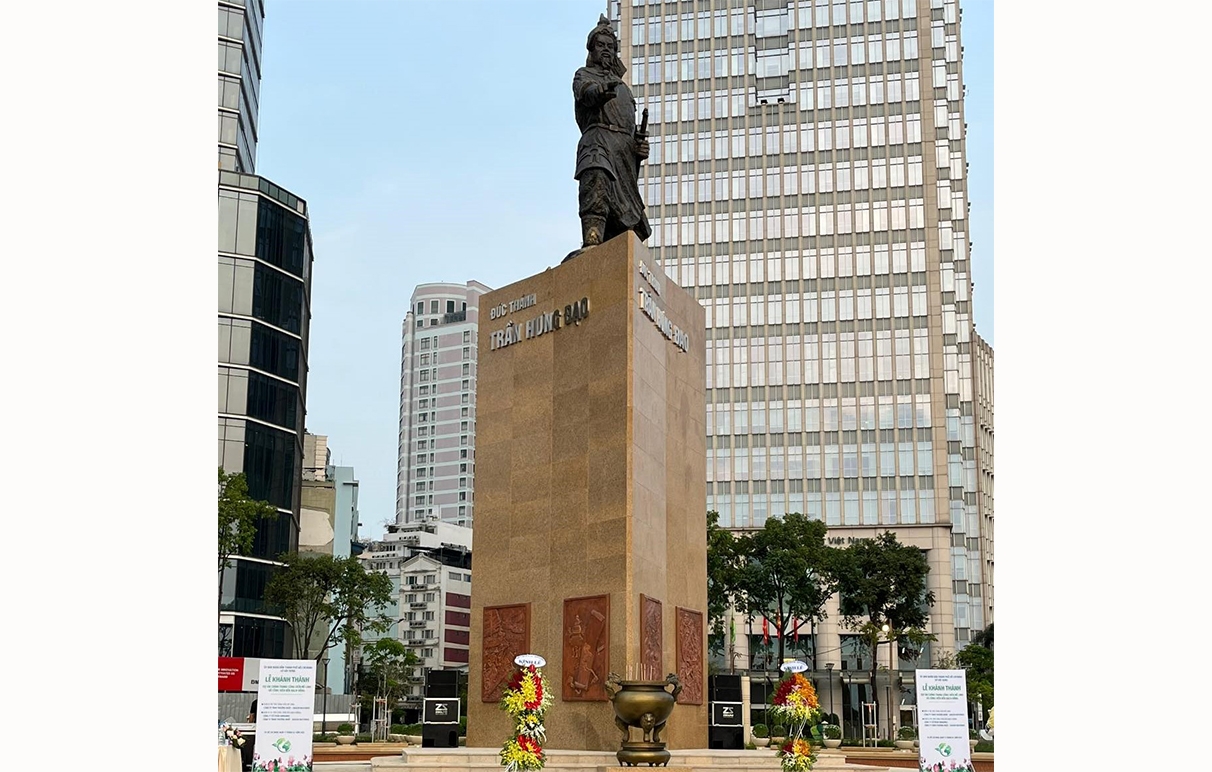 Chiếc lư hương và việc an dân