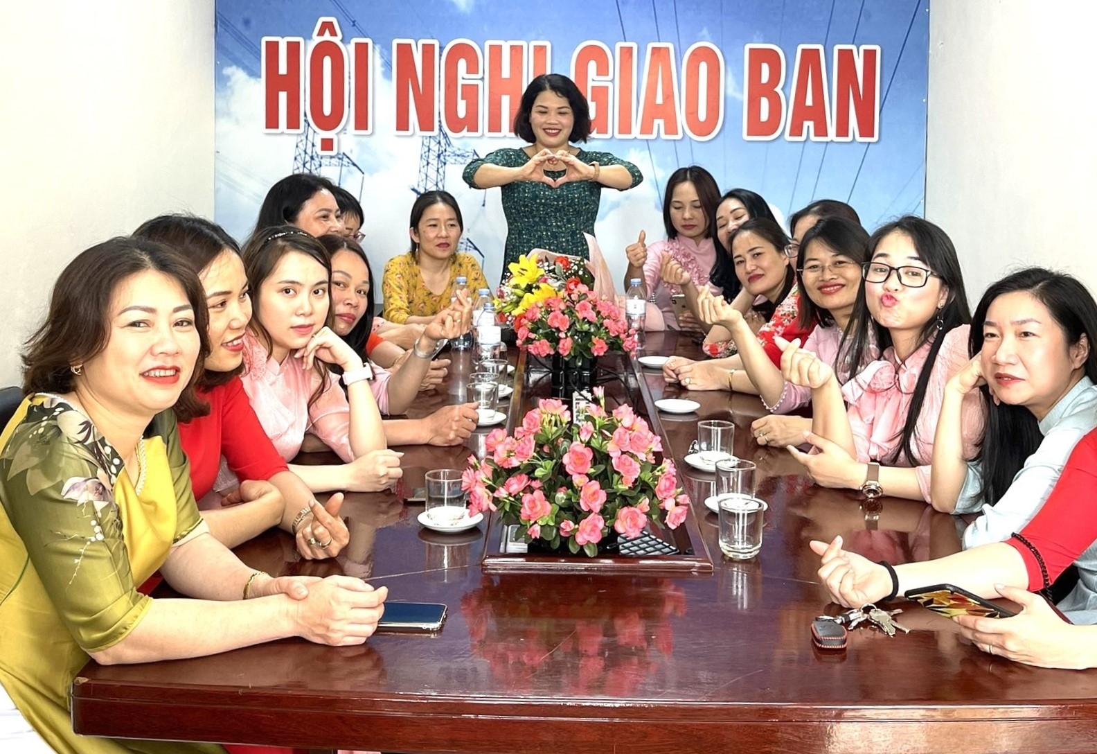 Người cán bộ công đoàn tình nguyện san sẻ khó khăn với đồng nghiệp