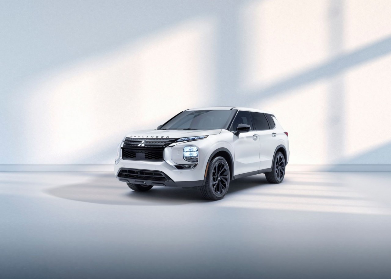 Mitsubishi Outlander 2022 có thêm phiên bản Black Edition