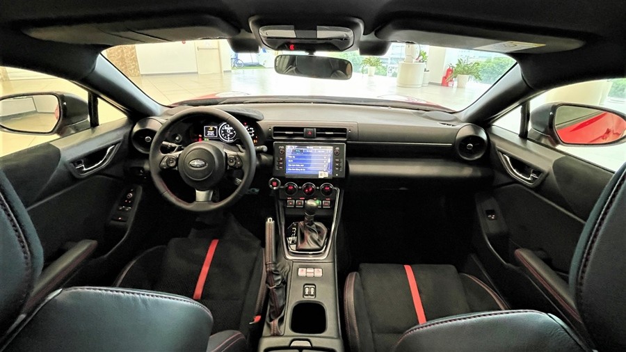 Cận cảnh xe thể thao Subaru BRZ 2022 tại Việt Nam
