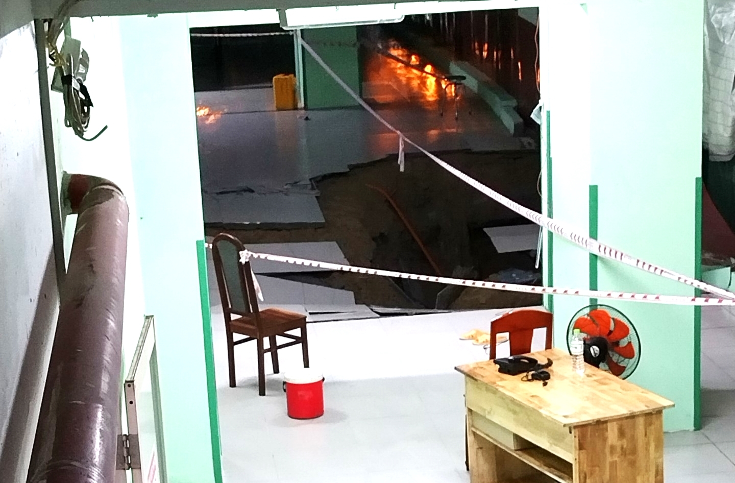 Bệnh viện Đà Nẵng di dời gấp bệnh nhân trong đêm vì sụt lún Bệnh viện Đà Nẵng di dời gấp bệnh nhân trong đêm vì sụt lún