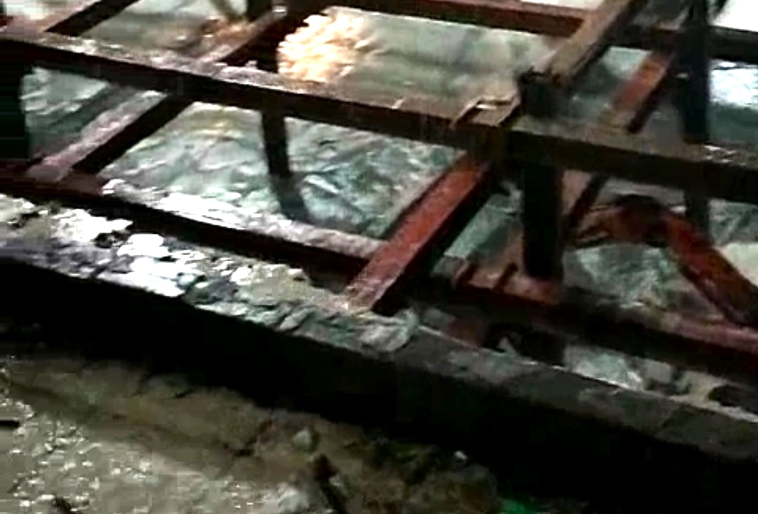 Bệnh viện Đà Nẵng di dời gấp bệnh nhân trong đêm vì sụt lún Bệnh viện Đà Nẵng di dời gấp bệnh nhân trong đêm vì sụt lún