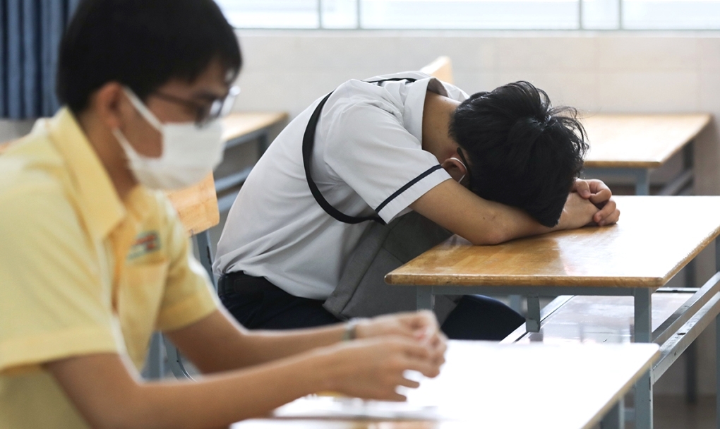 Học sinh nhảy lầu hay tiếng chuông cảnh tỉnh