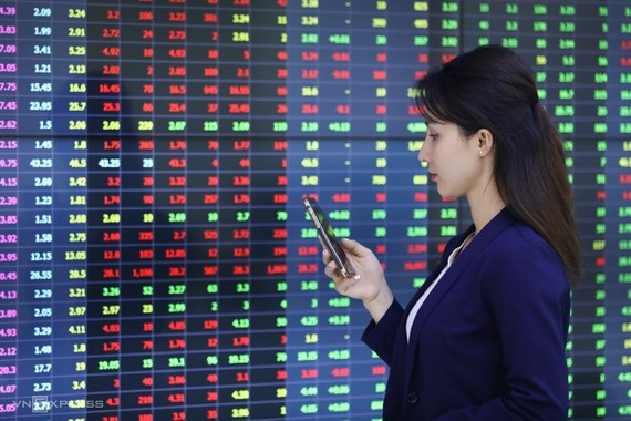 Kinh doanh chứng khoán: “Cờ bạc” và “đầu tư” Kinh doanh chứng khoán: “Cờ bạc” và “đầu tư”