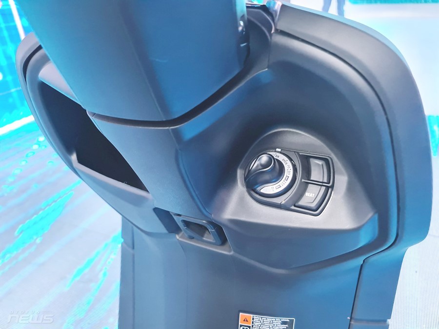 Cận cảnh xeYamaha Neos