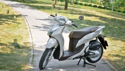 Loạt xe máy tăng giá tại đại lý