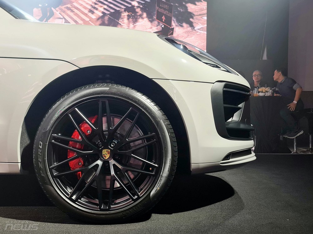 Porsche Macan ra mắt, giá từ 2,99 tỷ đồng và chưa bao gồm option Porsche Macan ra mắt, giá từ 2,99 tỷ đồng và chưa bao gồm option