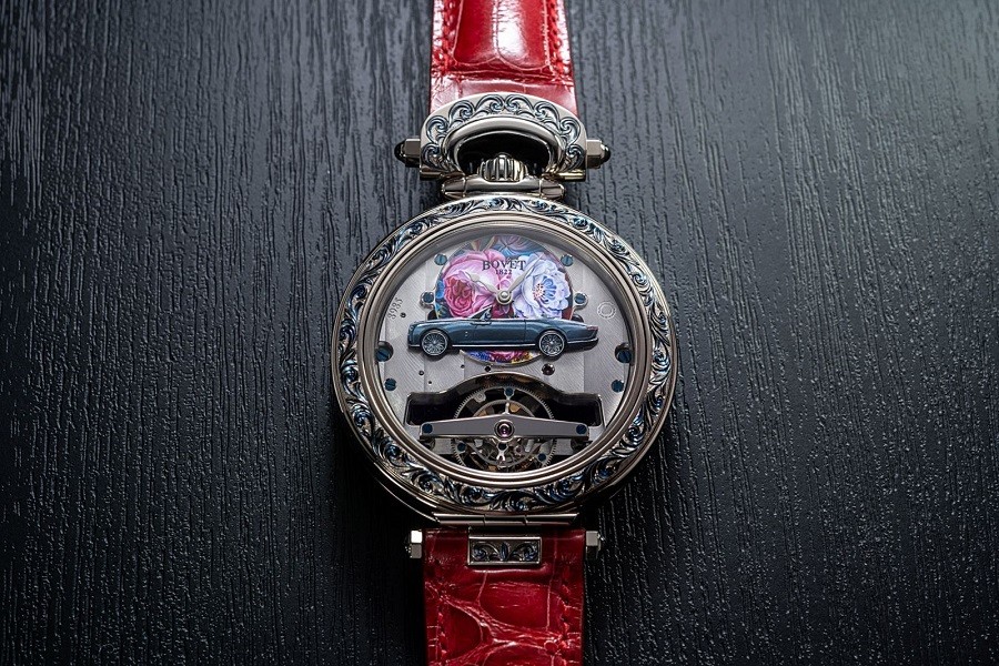 Đồng hồ Bovet 1822 trên chiếc Rolls-Royce Boat Tail xuất hiện tại Việt Nam Đồng hồ Bovet 1822 trên chiếc Rolls-Royce Boat Tail xuất hiện tại Việt Nam