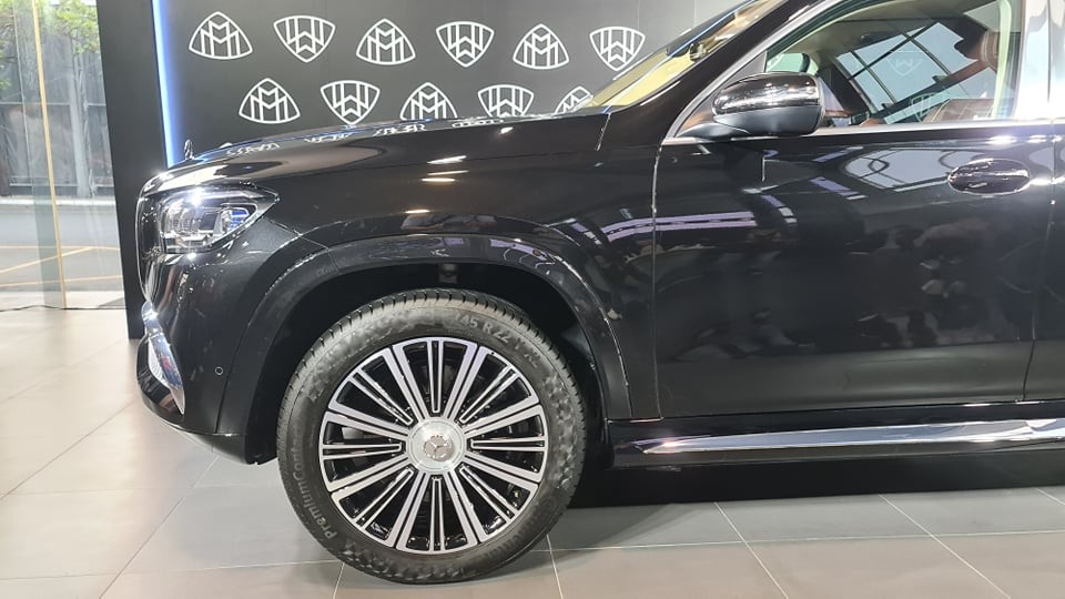 Mercedes Maybach GLS480 giá 8,399 tỷ đồng tại Việt Nam