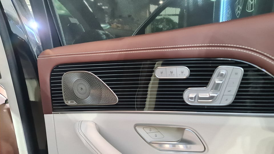 Mercedes Maybach GLS480 giá 8,399 tỷ đồng tại Việt Nam